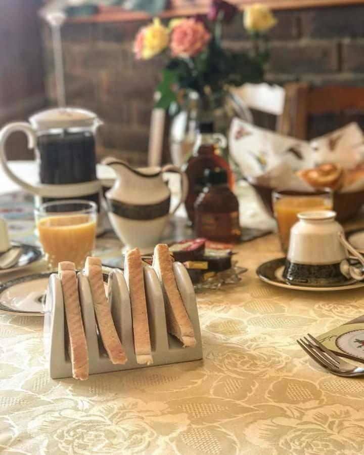 Woodpeckers Cottage B&B Pett 外观 照片
